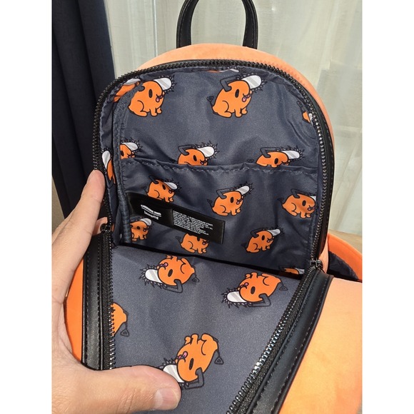 Loungefly Chainsaw Man Pochita Plush Mini Backpack - Picture 11 of 14